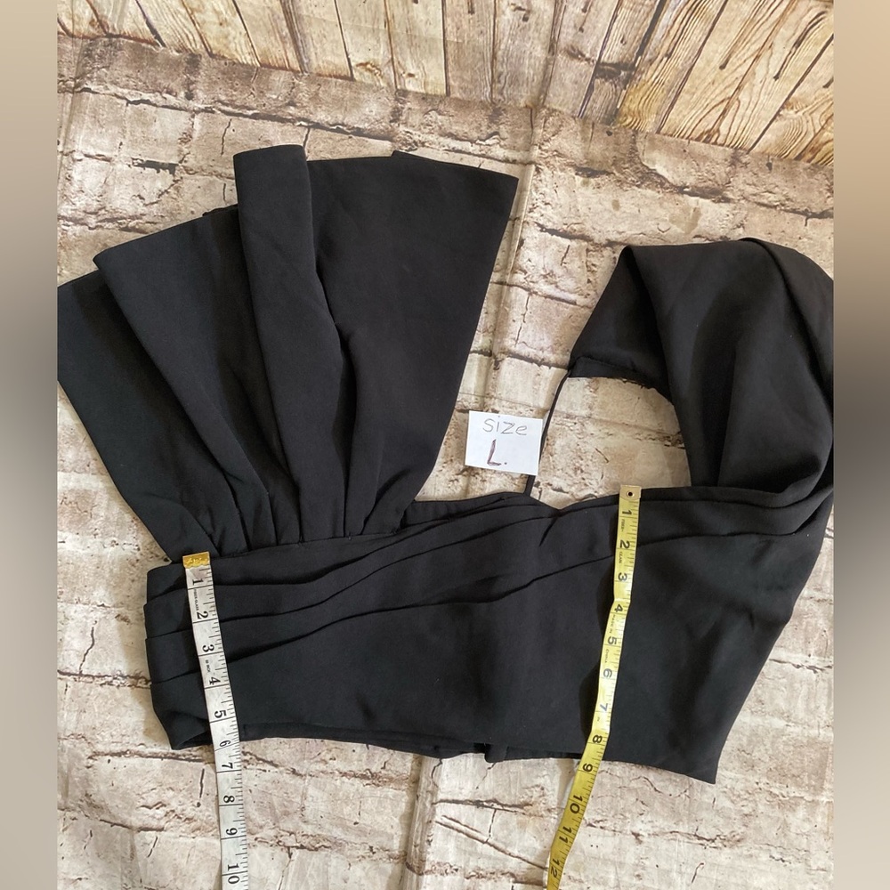 NWT Making The cut Black detailed cropped top size S ,M ,& L. - Picture 16 of 16